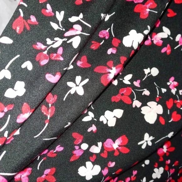 Secret treasures Women's Plus size floral and lace lingerie - Picture 4 of 8